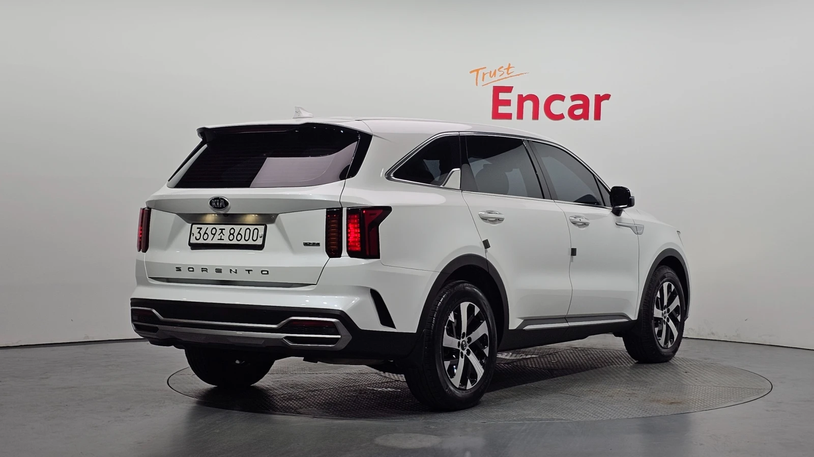 Kia Sorento 2.5 T 2WD Trendy, снимка 2 - Автомобили и джипове - 56103515