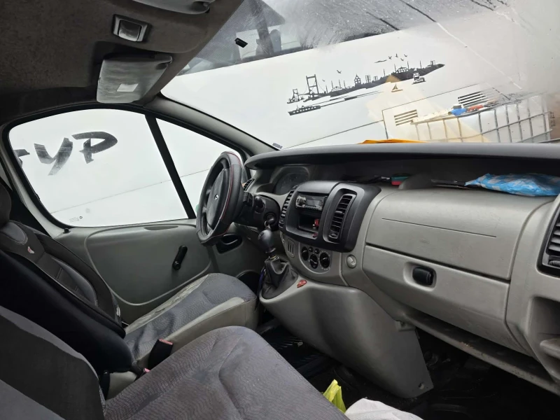 Renault Trafic, снимка 3 - Бусове и автобуси - 53199986