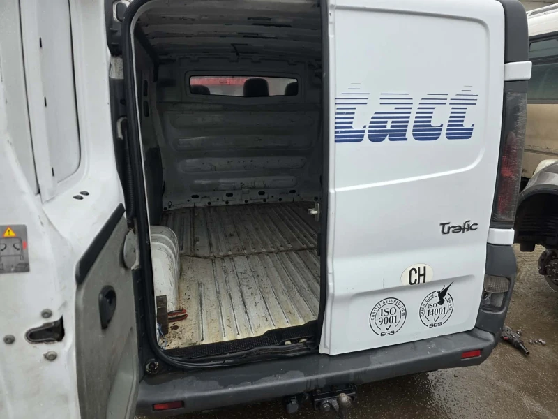 Renault Trafic, снимка 7 - Бусове и автобуси - 53199986