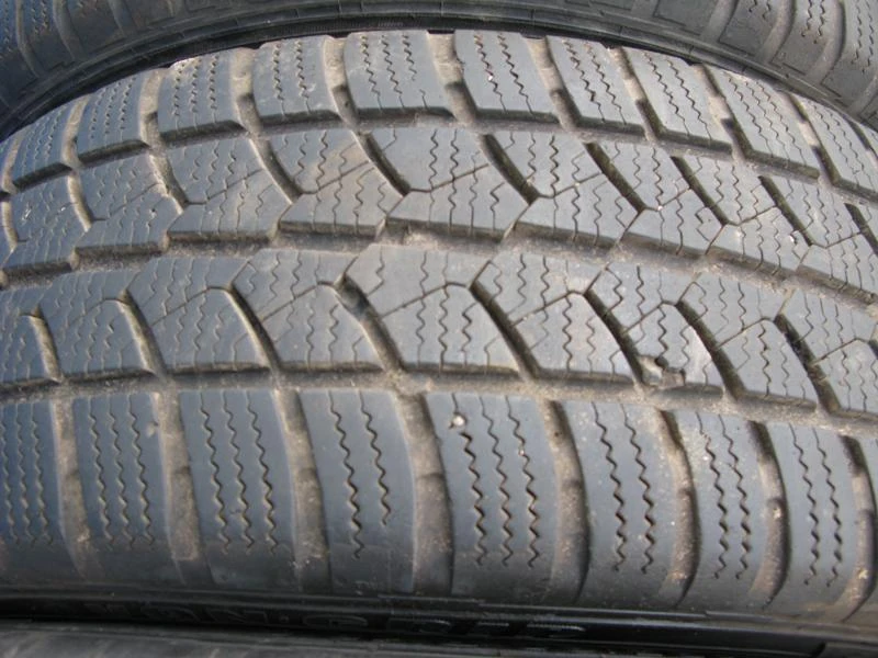 Гуми с джанти Semperit 195/60R16, снимка 4 - Гуми и джанти - 9972227