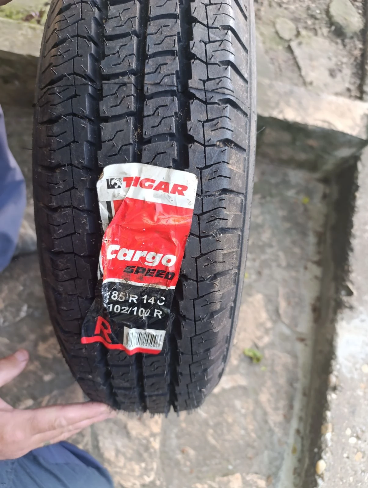 Гуми Летни 185/100R14, снимка 3 - Гуми и джанти - 55628432
