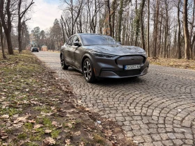 Ford Mustang Mach-E 351 AWD, снимка 1