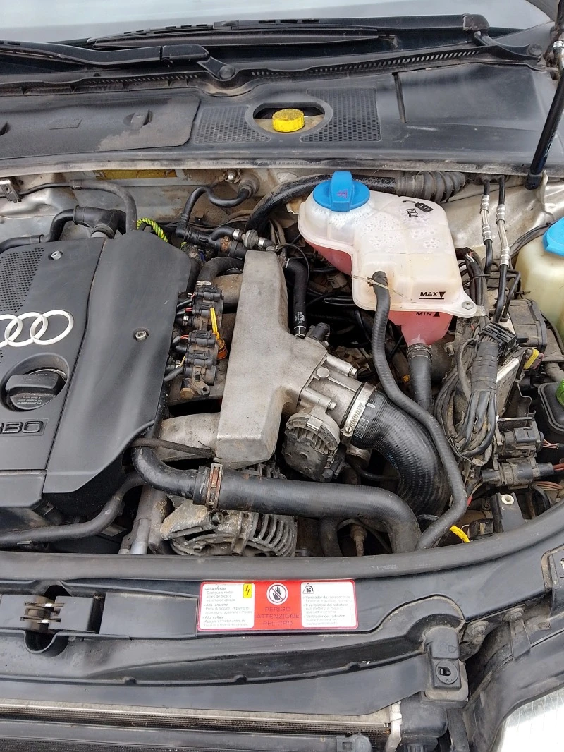 Audi A4 1.8 turbo, снимка 8 - Автомобили и джипове - 46945809