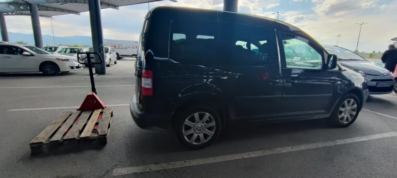 VW Caddy, снимка 6 - Автомобили и джипове - 48227929