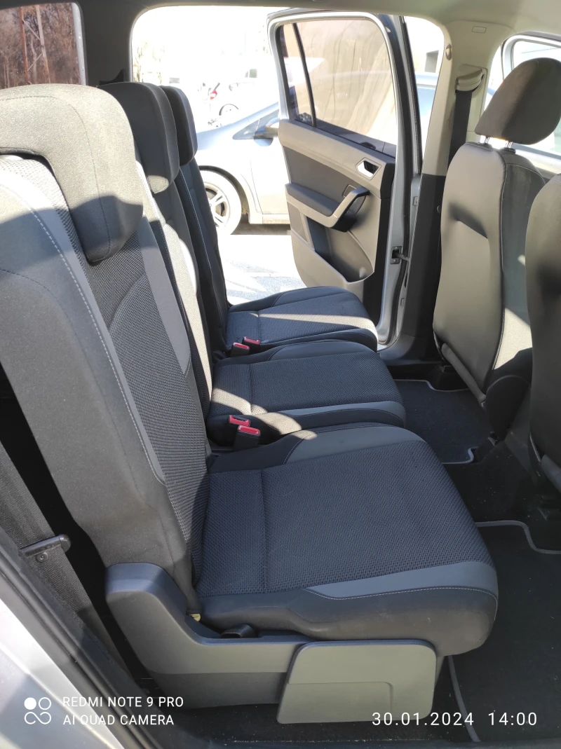 VW Touran 1.6 TDI SCR, снимка 9 - Автомобили и джипове - 51487750