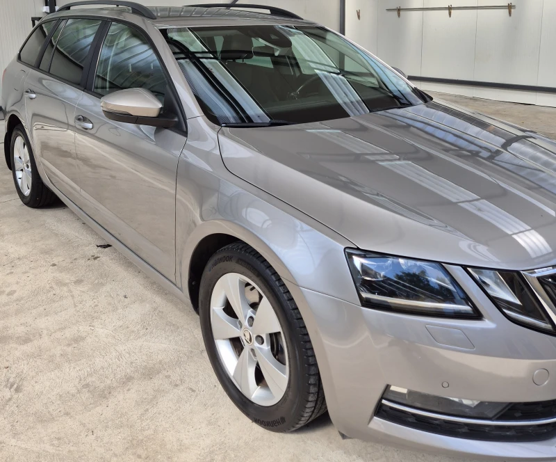 Skoda Octavia 2.0TDI, 6 DSG, снимка 3 - Автомобили и джипове - 52010766