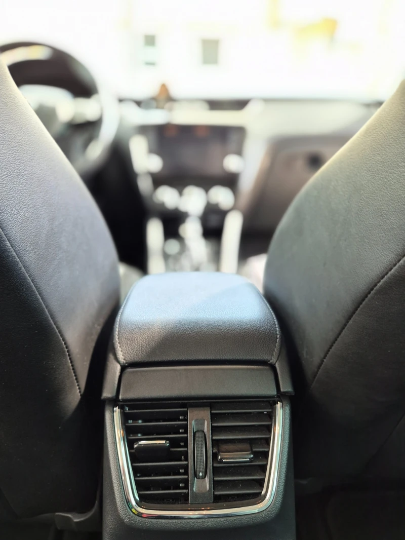 Skoda Octavia 2.0TDI, 6 DSG, снимка 10 - Автомобили и джипове - 52010766