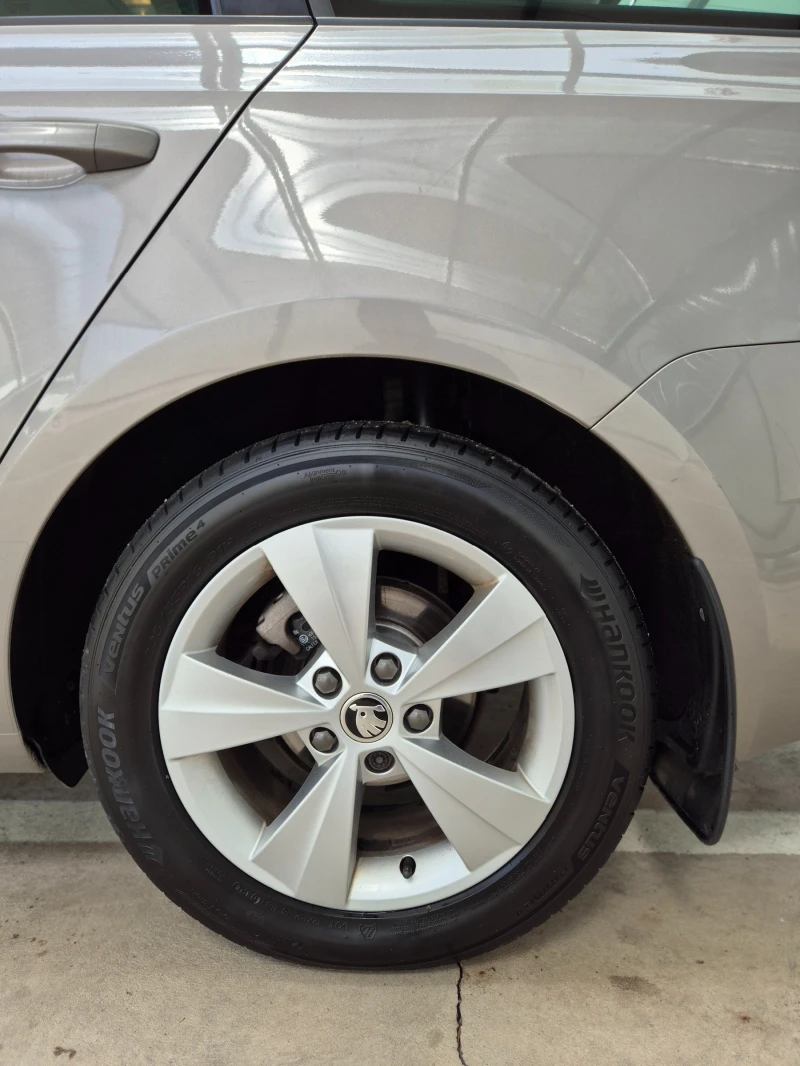 Skoda Octavia 2.0TDI, 6 DSG, снимка 4 - Автомобили и джипове - 52010766