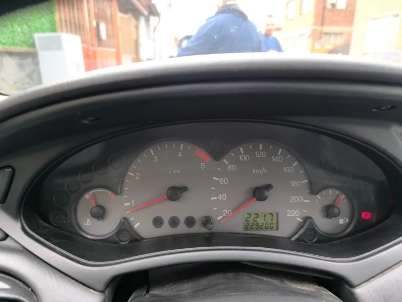 Ford Focus 1.8 TDCI, снимка 4 - Автомобили и джипове - 52350123