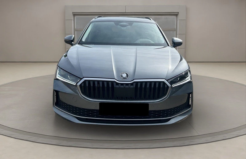 Skoda Superb 2.0TDI* DISTR* PANO* HEAD-UP* LED* , снимка 2 - Автомобили и джипове - 52454709