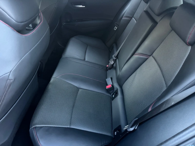 Toyota Corolla GR-2.0Hybrid FULL Гаранция!, снимка 11 - Автомобили и джипове - 52850665