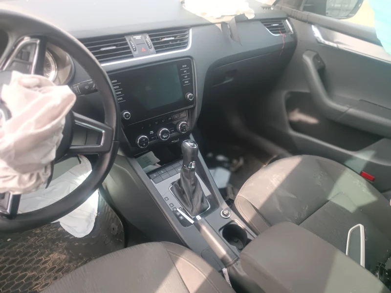 Skoda Octavia 1.5 DSG metan , снимка 6 - Автомобили и джипове - 53274850