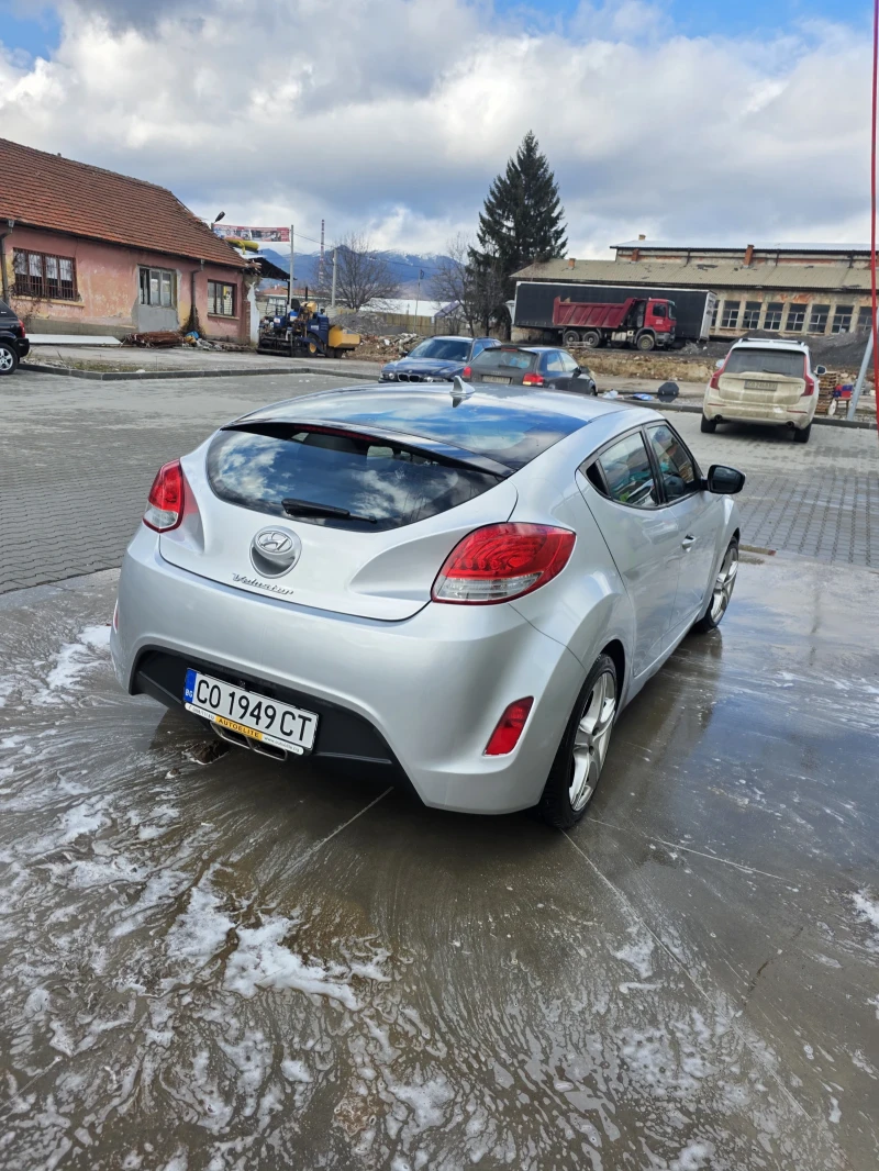Hyundai Veloster , снимка 4 - Автомобили и джипове - 53406428