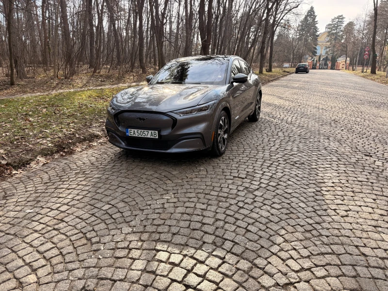Ford Mustang Mach-E, снимка 4 - Автомобили и джипове - 53501221