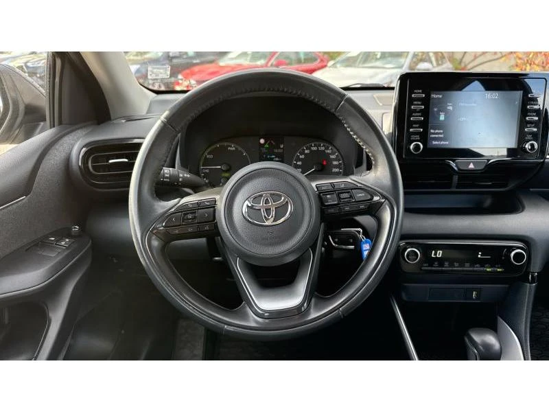 Toyota Yaris, снимка 9 - Автомобили и джипове - 47632542