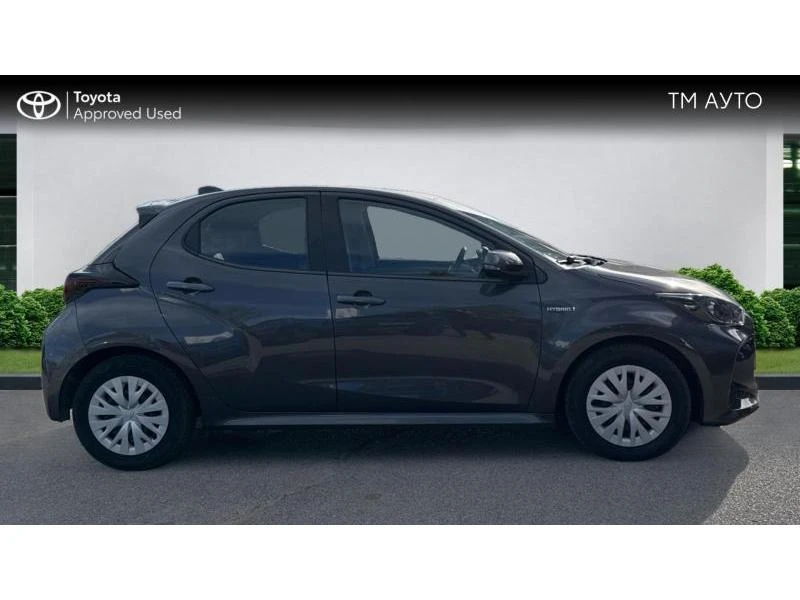 Toyota Yaris, снимка 17 - Автомобили и джипове - 47632542