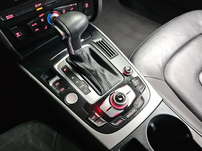 Audi A4 2.0 TDI Quattro - САМО 30% АВАНС, снимка 17 - Автомобили и джипове - 55790513