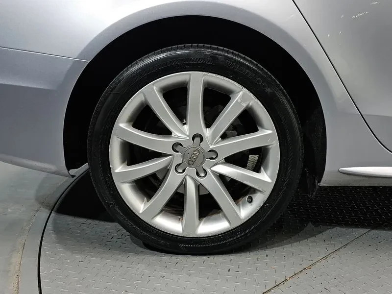 Audi A4 2.0 TDI Quattro - САМО 30% АВАНС, снимка 10 - Автомобили и джипове - 55790513