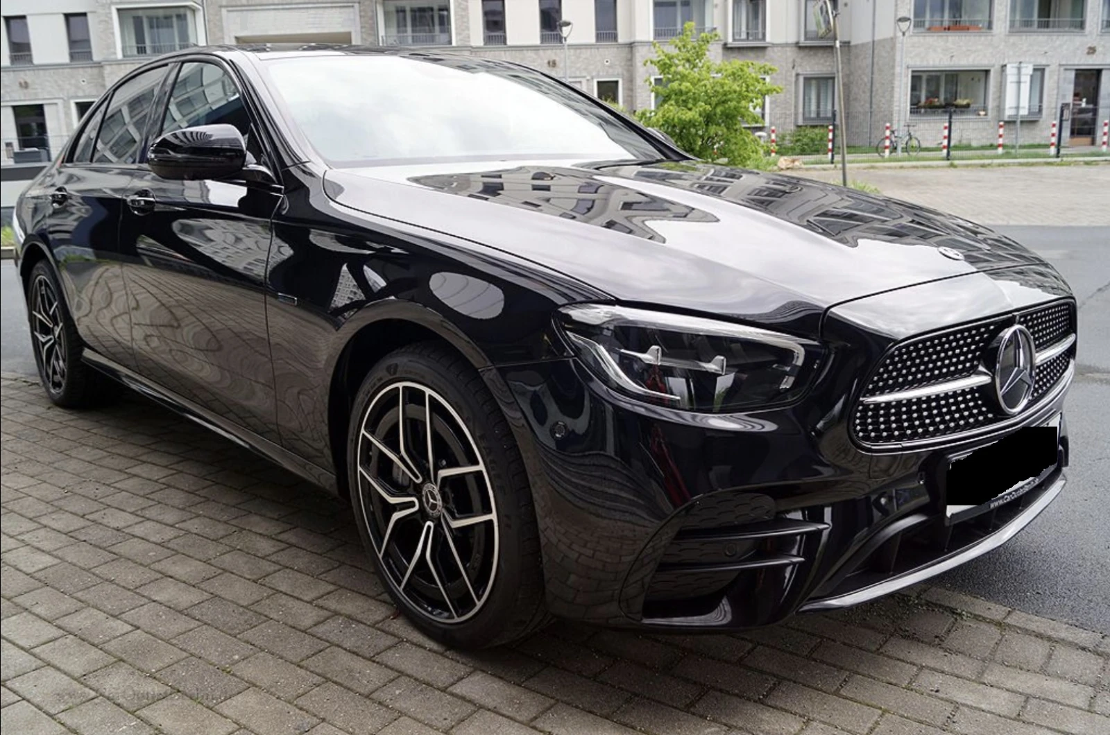 Mercedes-Benz E 300 AMG, снимка 1