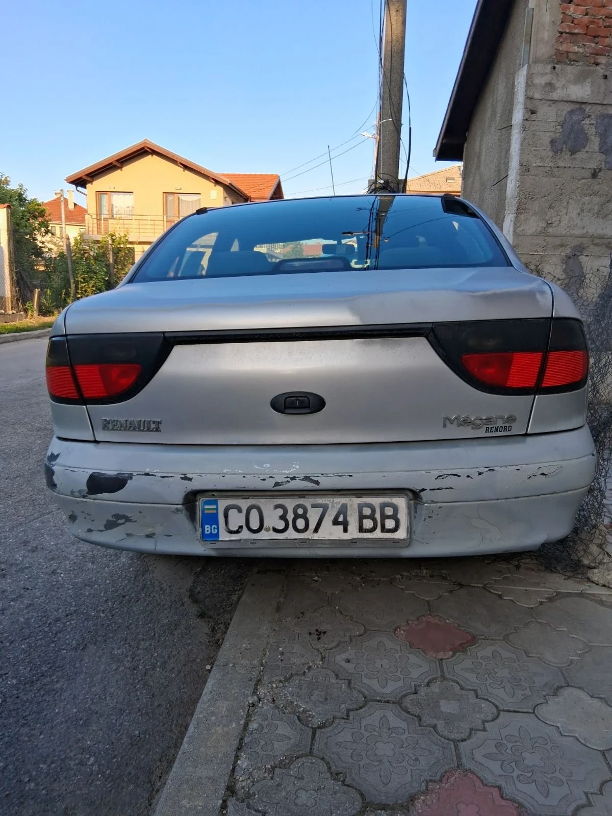 Renault Megane 1.6 - изображение 4