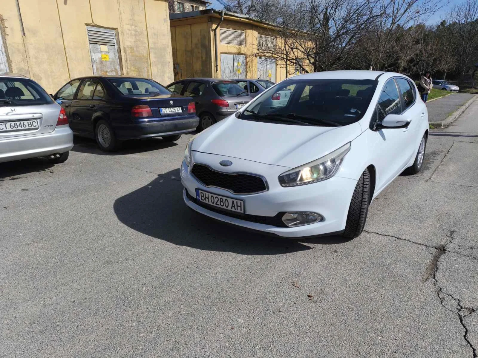 Kia Ceed 1.6, снимка 2 - Автомобили и джипове - 53840111
