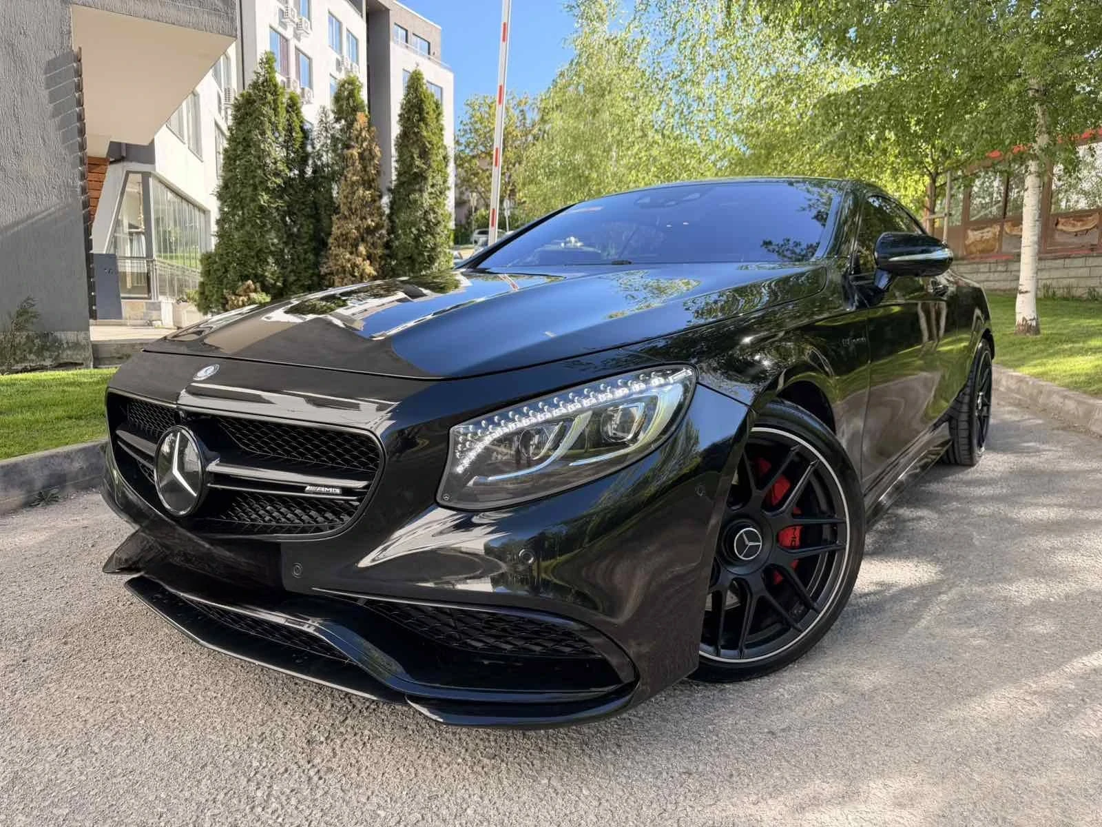 Mercedes-Benz S 63 AMG Swarovski / FULL, снимка 3 - Автомобили и джипове - 54560109