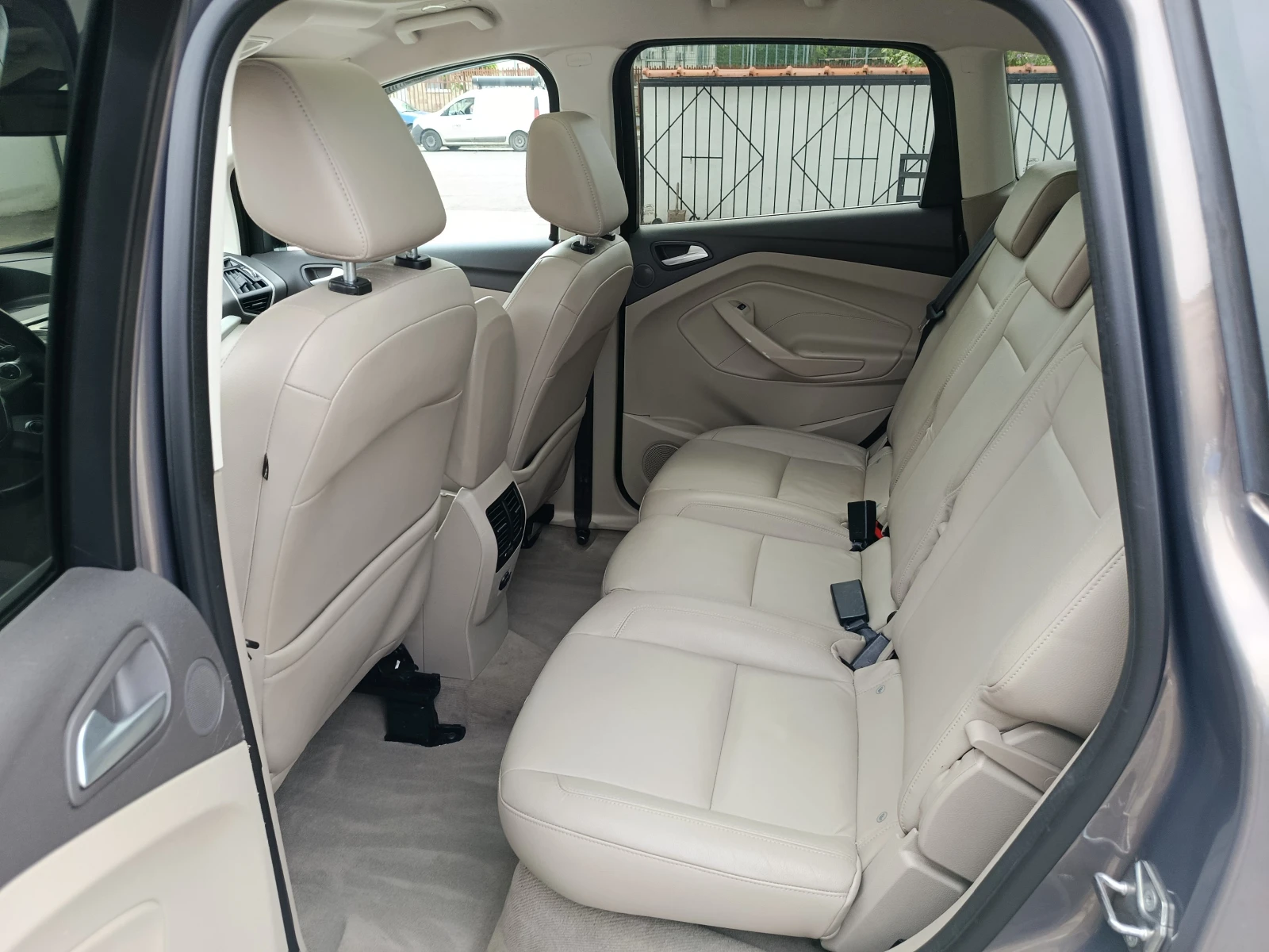 Ford C-max 1.6 TDCI, снимка 10 - Автомобили и джипове - 54752022