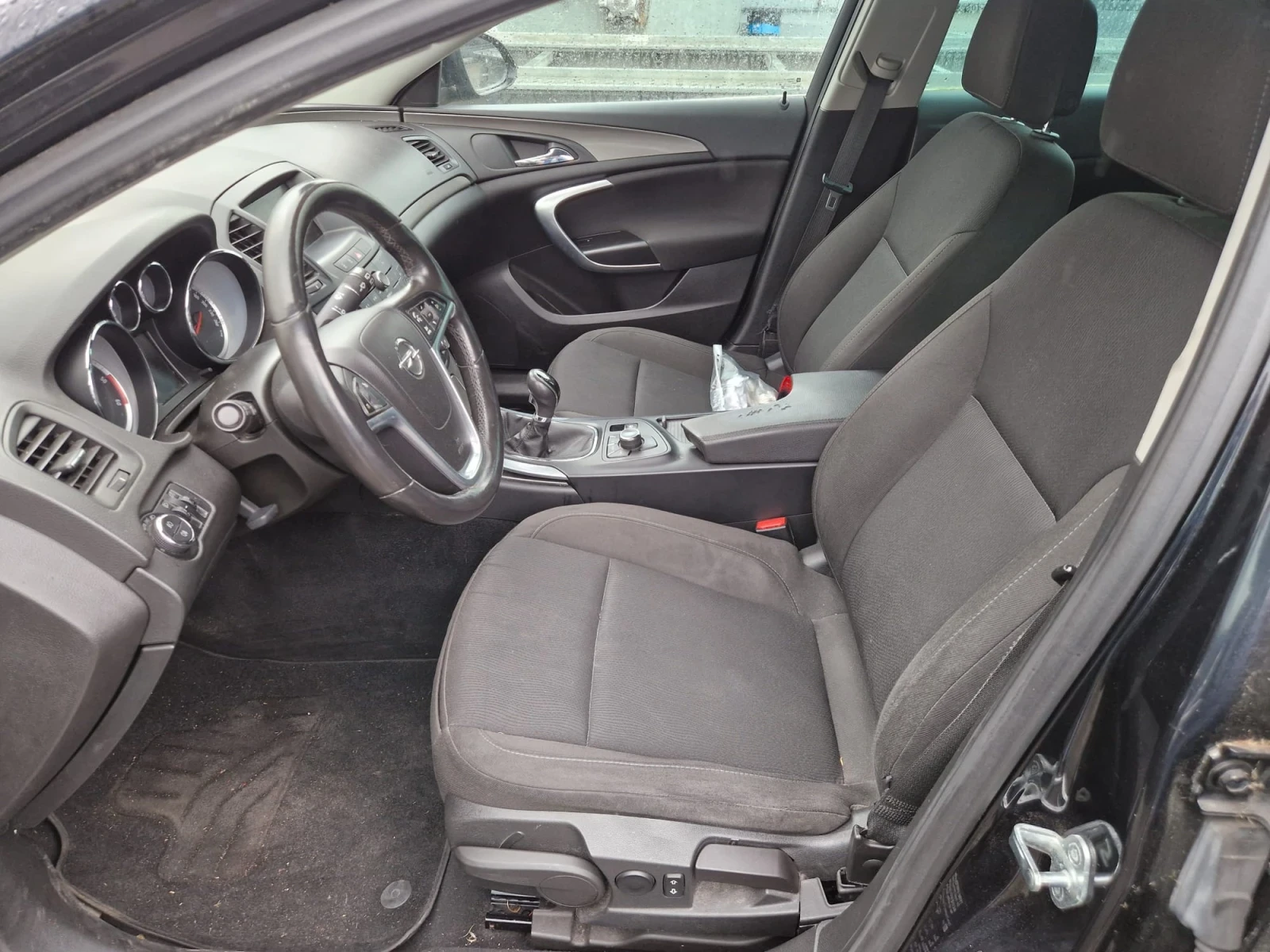 Opel Insignia, снимка 7 - Автомобили и джипове - 54778239