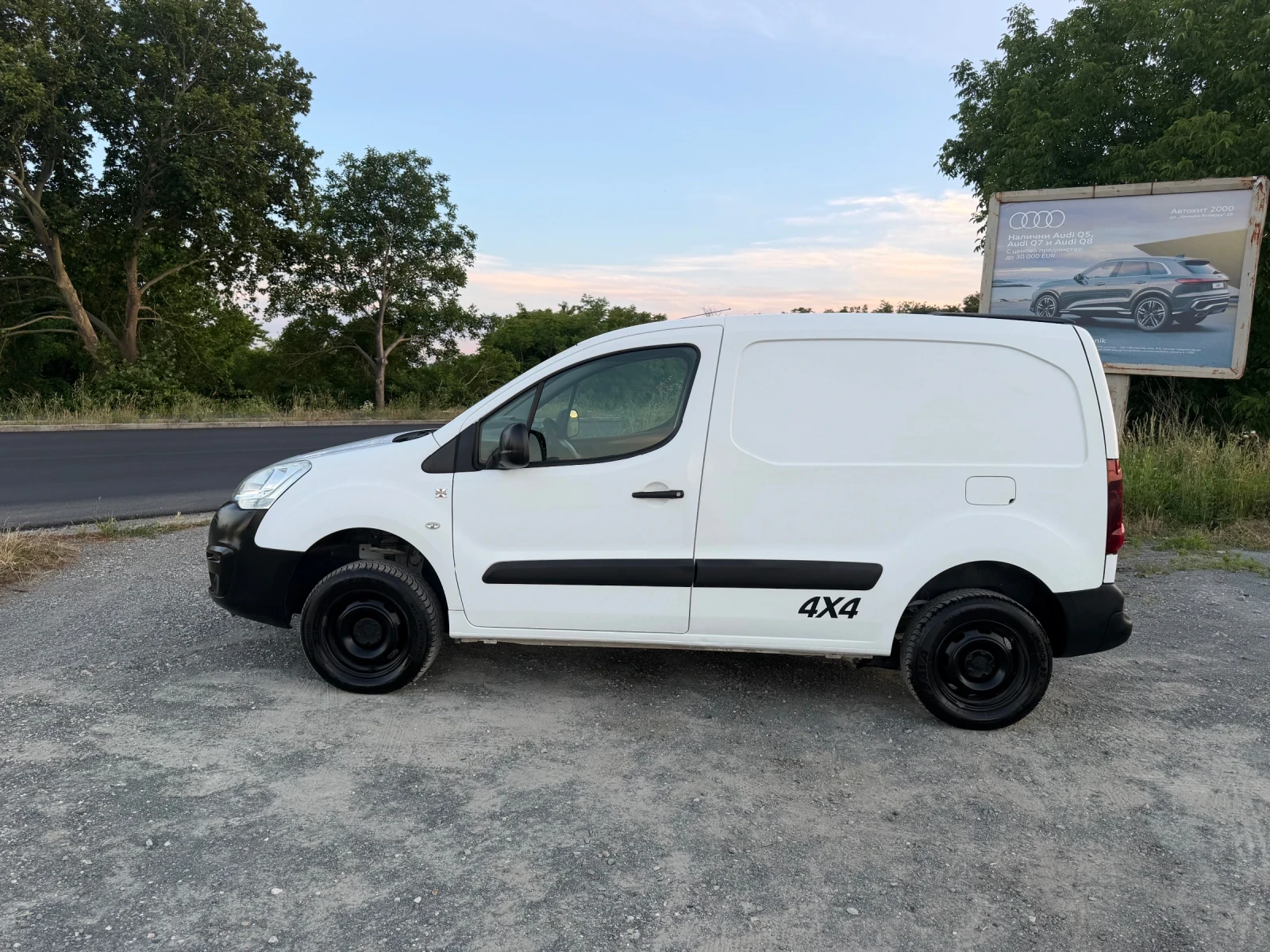 Peugeot Partner 1.6HDI - 100 к.с / DANGEL 4X4 / EURO6 / 146 000 км, снимка 7 - Автомобили и джипове - 54858421