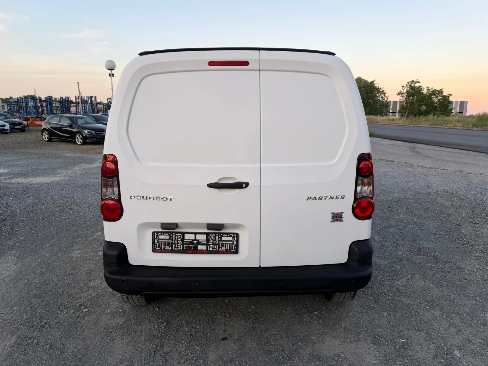 Peugeot Partner 1.6HDI - 100 к.с / DANGEL 4X4 / EURO6 / 146 000 км, снимка 5 - Автомобили и джипове - 54858421