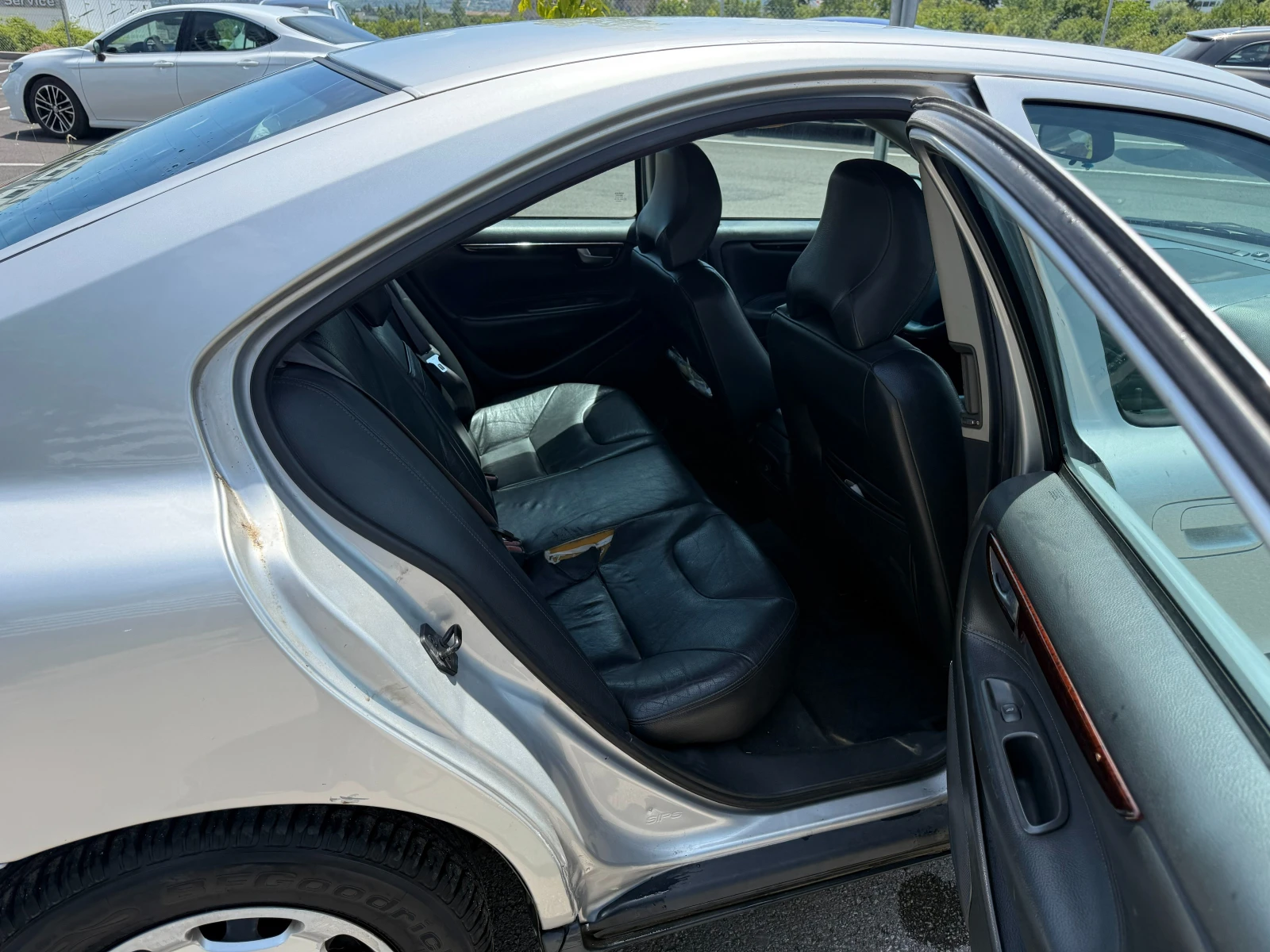 Volvo S60, снимка 8 - Автомобили и джипове - 54863910