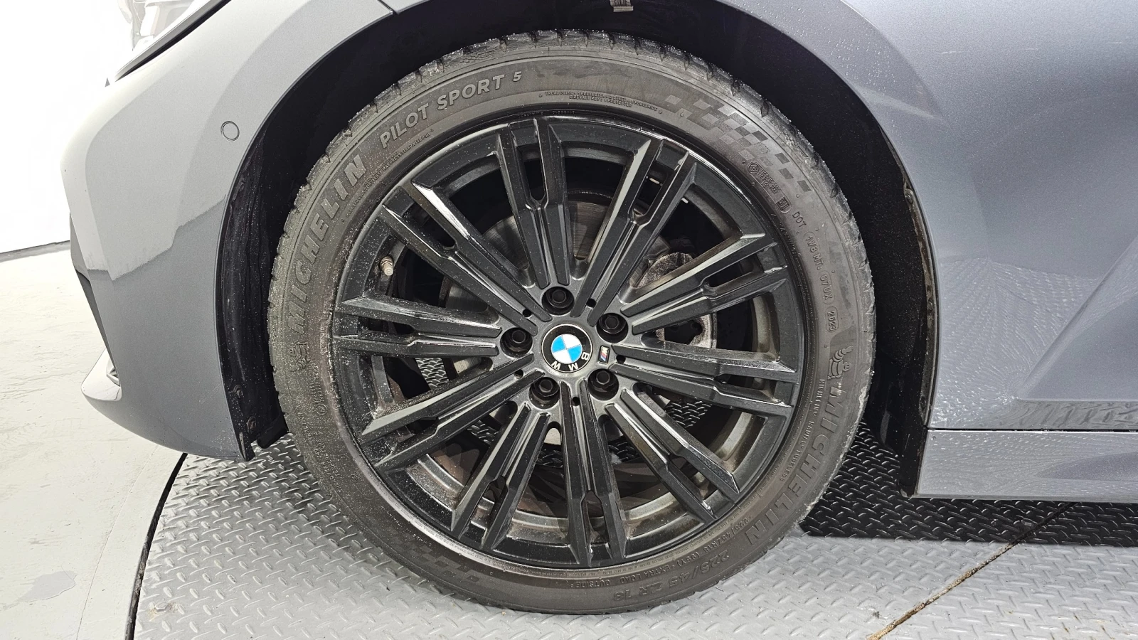 BMW 320 320i M Sport | HUD | Cruis Control| LED Фарове, снимка 17 - Автомобили и джипове - 55154221