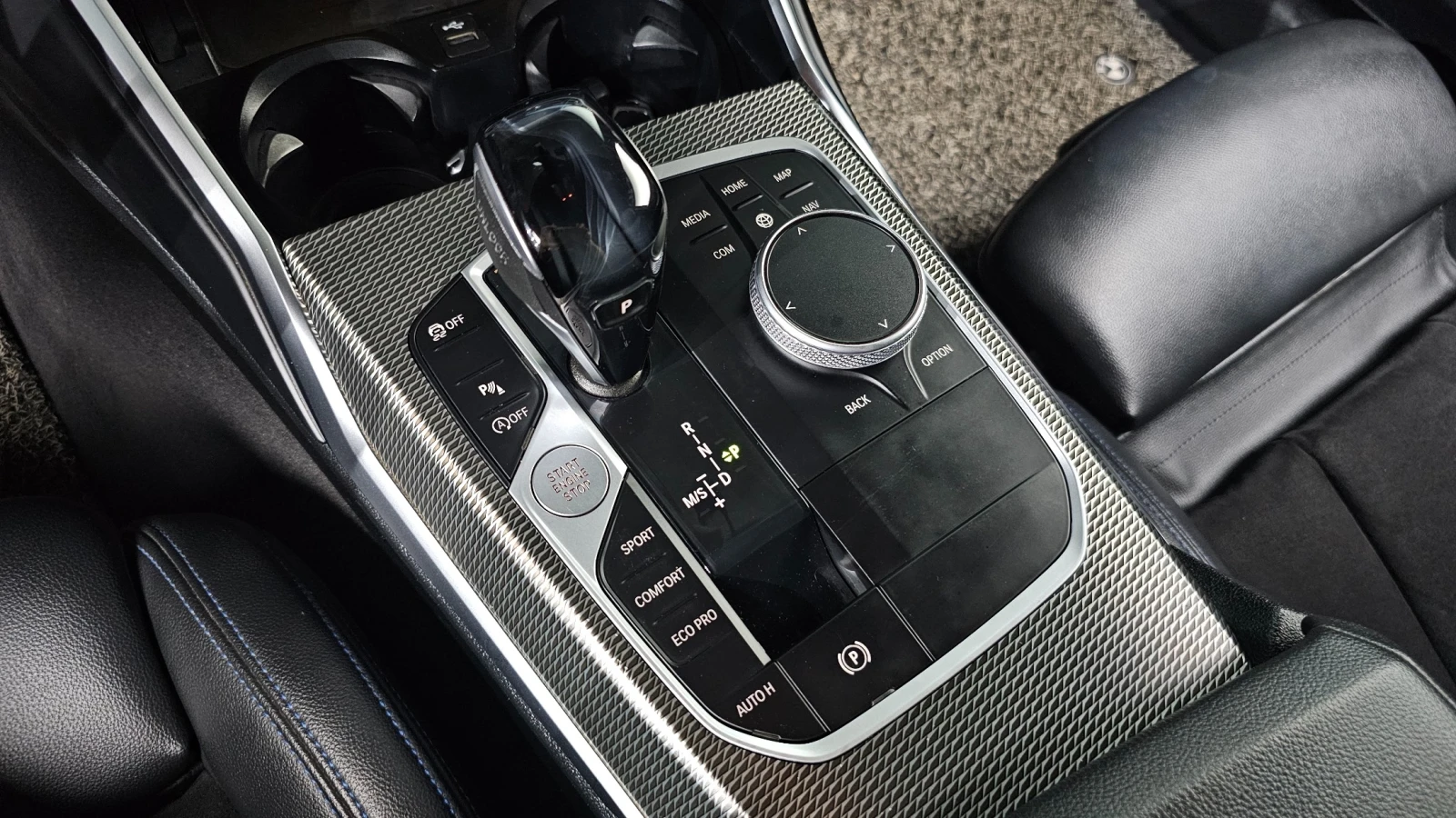 BMW 320 320i M Sport | HUD | Cruis Control| LED Фарове, снимка 11 - Автомобили и джипове - 55154221
