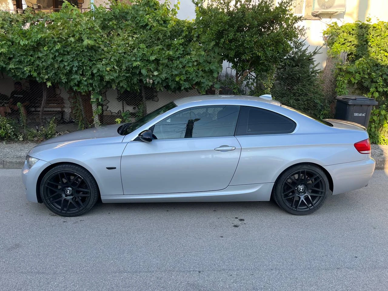 BMW 330 ЗАДНО* МПАКЕТ* ПОДГРЕВ* KEYLESS* RECARO* , снимка 5 - Автомобили и джипове - 55240392