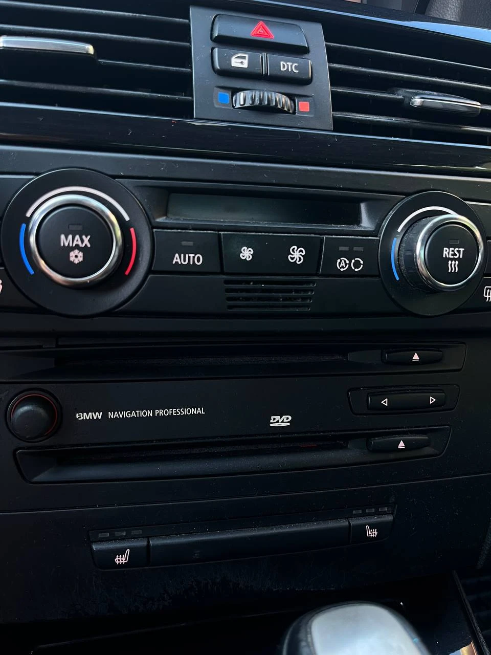 BMW 330 ЗАДНО* МПАКЕТ* ПОДГРЕВ* KEYLESS* RECARO* , снимка 15 - Автомобили и джипове - 55240392