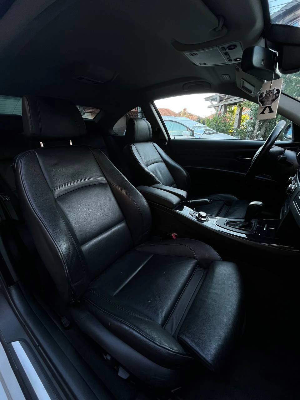 BMW 330 ЗАДНО* МПАКЕТ* ПОДГРЕВ* KEYLESS* RECARO* , снимка 11 - Автомобили и джипове - 55240392