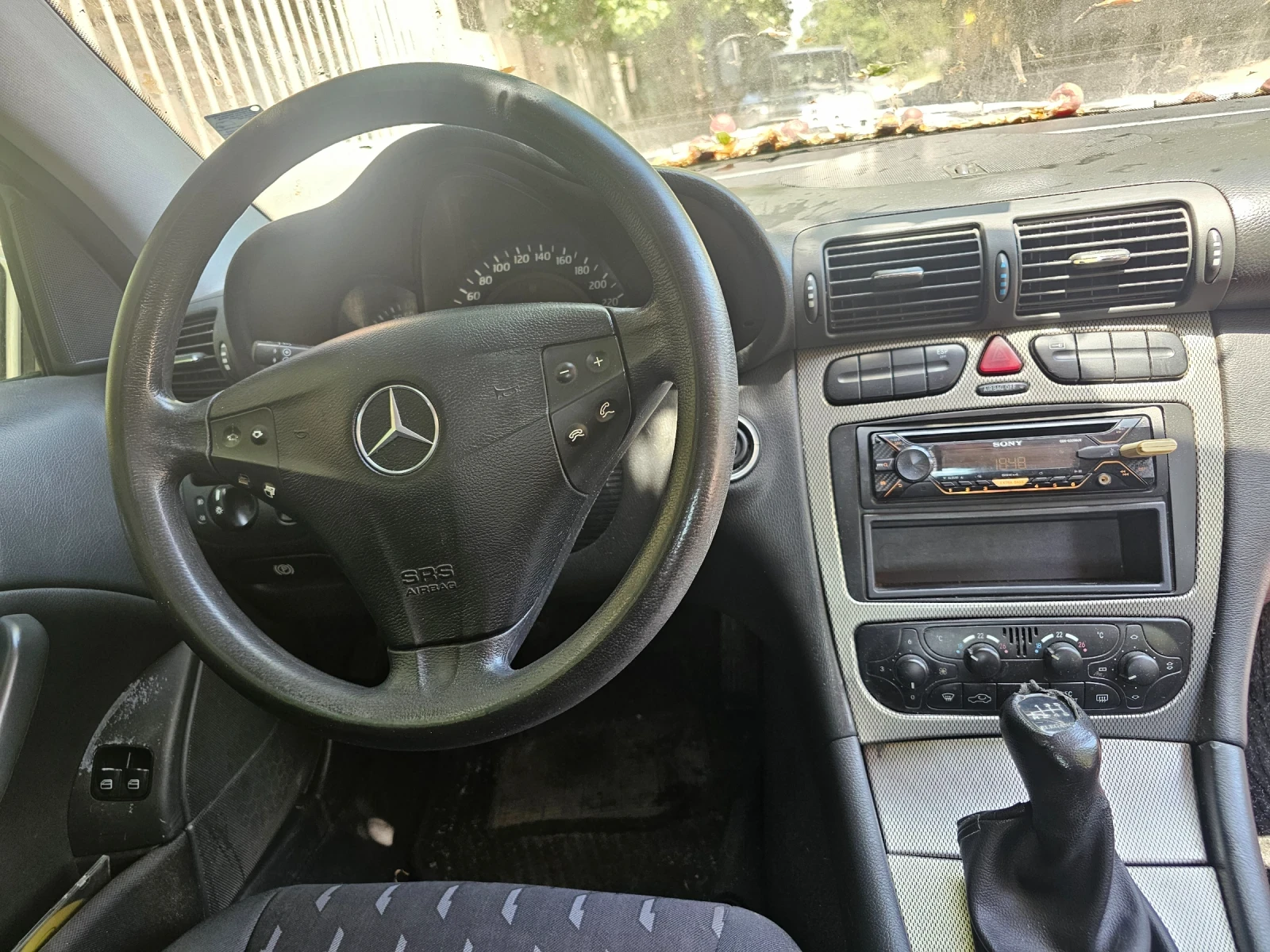 Mercedes-Benz C 200, снимка 7 - Автомобили и джипове - 55392221