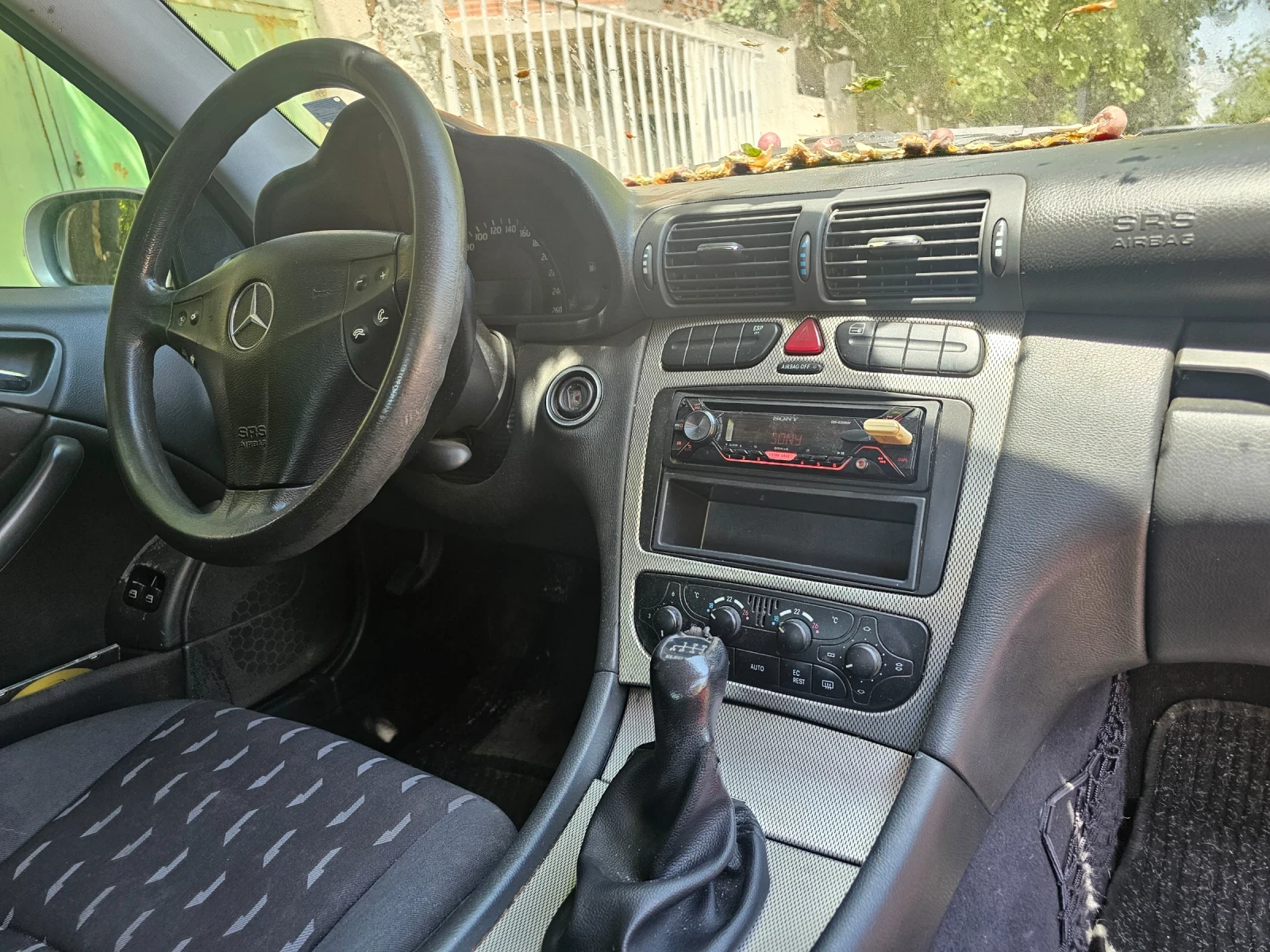 Mercedes-Benz C 200, снимка 6 - Автомобили и джипове - 55392221