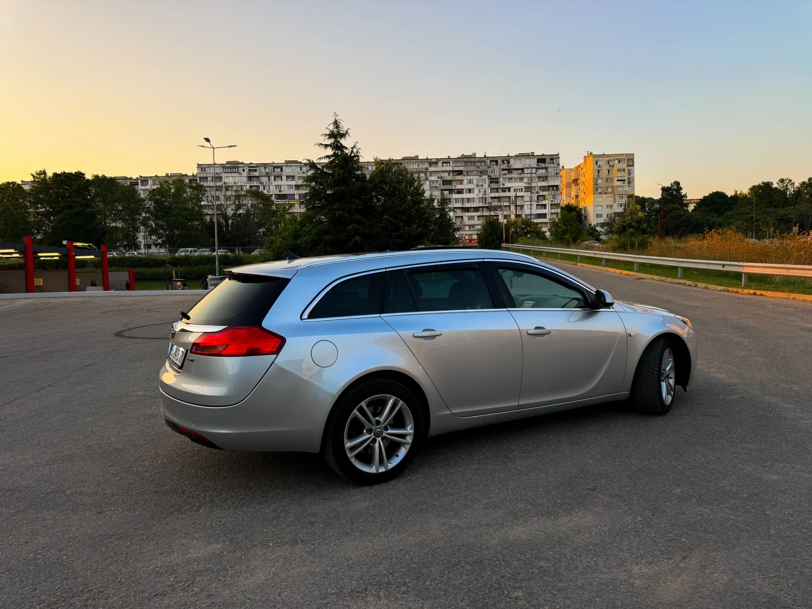 Opel Insignia 2.0 CDTI, снимка 3 - Автомобили и джипове - 55630392