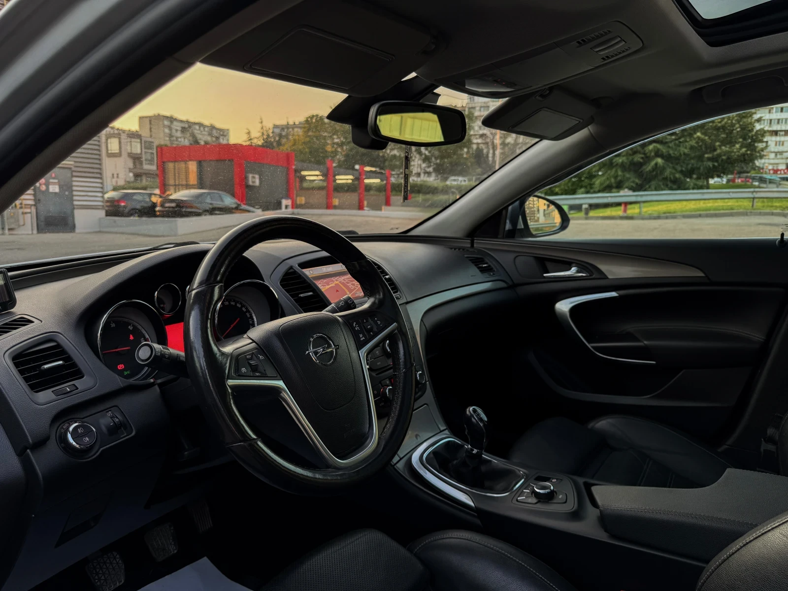 Opel Insignia 2.0 CDTI, снимка 12 - Автомобили и джипове - 55630392