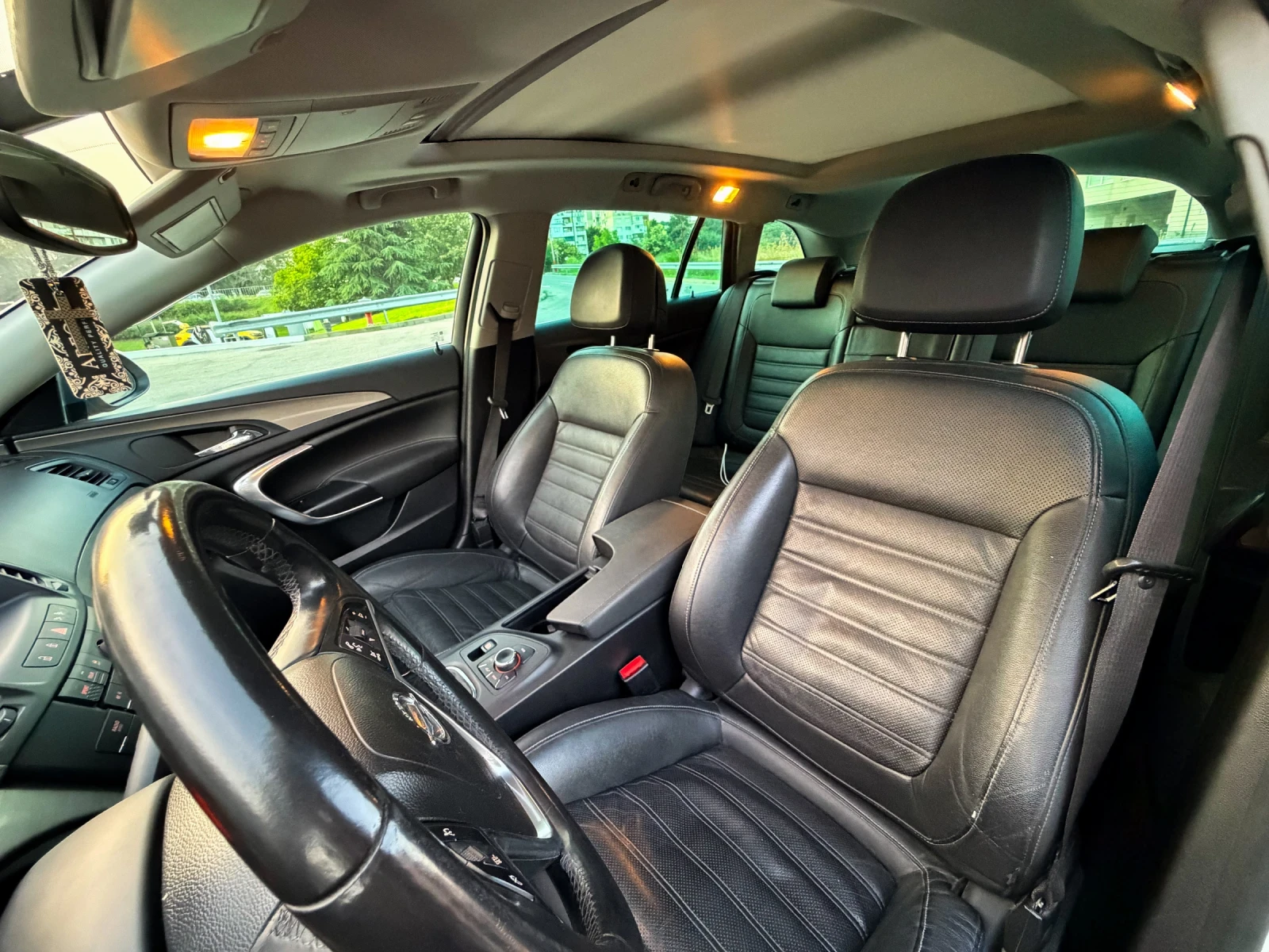 Opel Insignia 2.0 CDTI, снимка 9 - Автомобили и джипове - 55630392