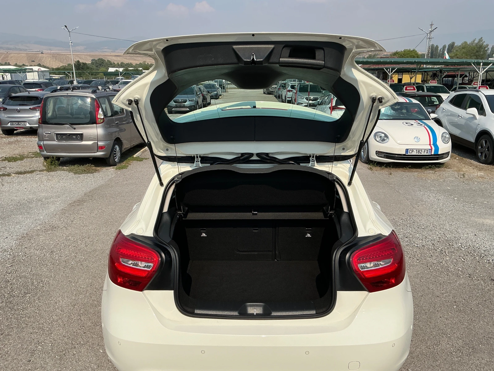 Mercedes-Benz A 180 CDI Sport, снимка 10 - Автомобили и джипове - 55708995