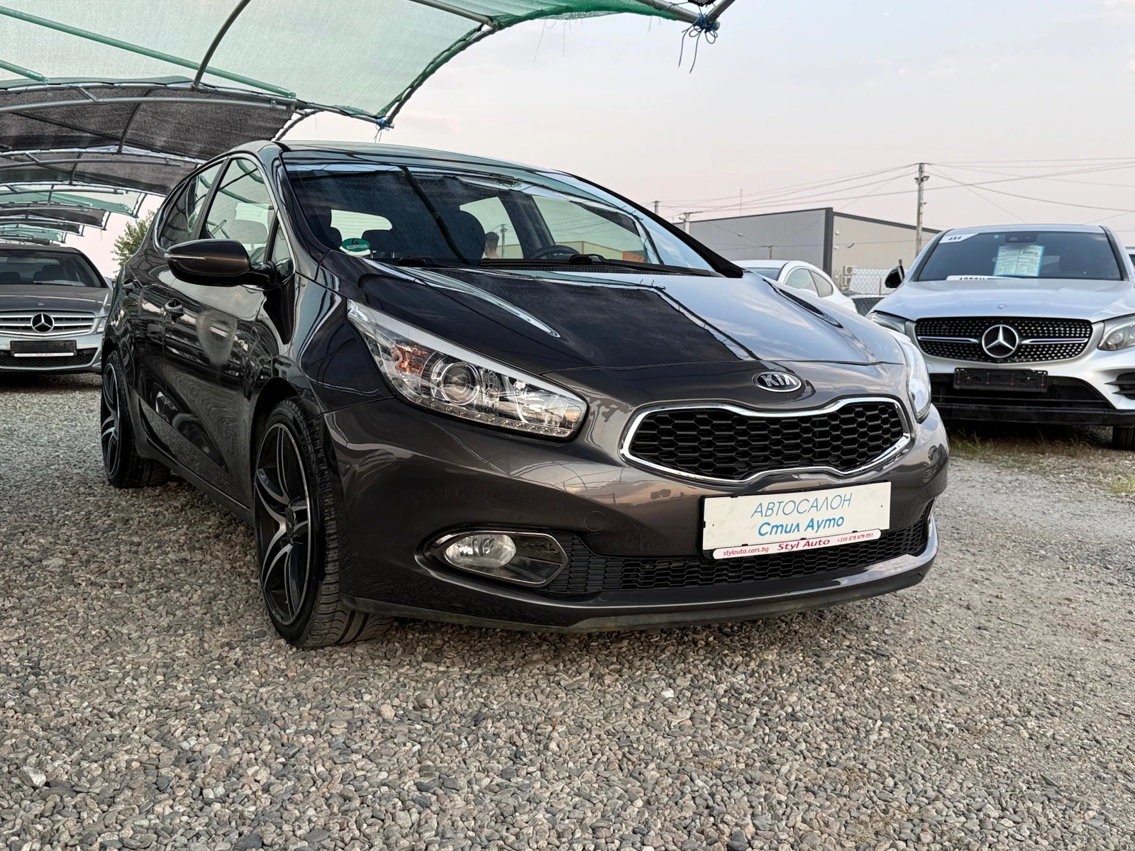 Kia Ceed 1.4 i, снимка 3 - Автомобили и джипове - 55740835