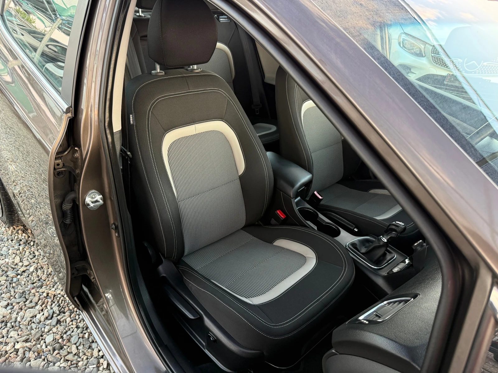 Kia Ceed 1.4 i, снимка 15 - Автомобили и джипове - 55740835