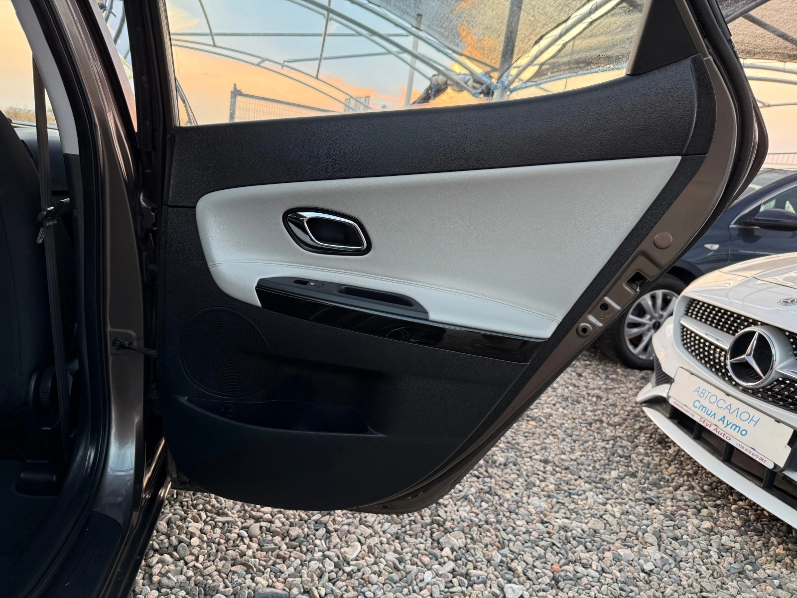 Kia Ceed 1.4 i, снимка 12 - Автомобили и джипове - 55740835
