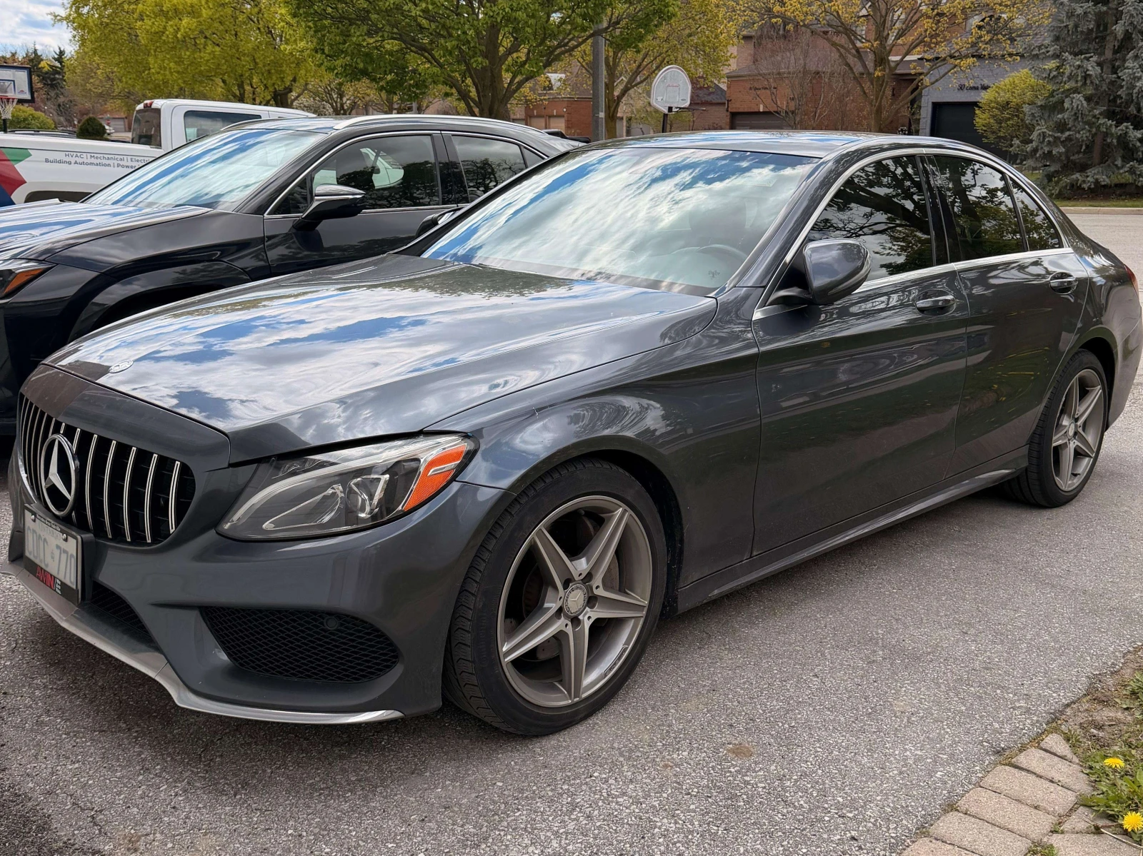 Mercedes-Benz C 300 * CARFAX * AMG ПАКЕТ * ПАНОРАМА * АВТОКРЕДИТ, снимка 4 - Автомобили и джипове - 55845253