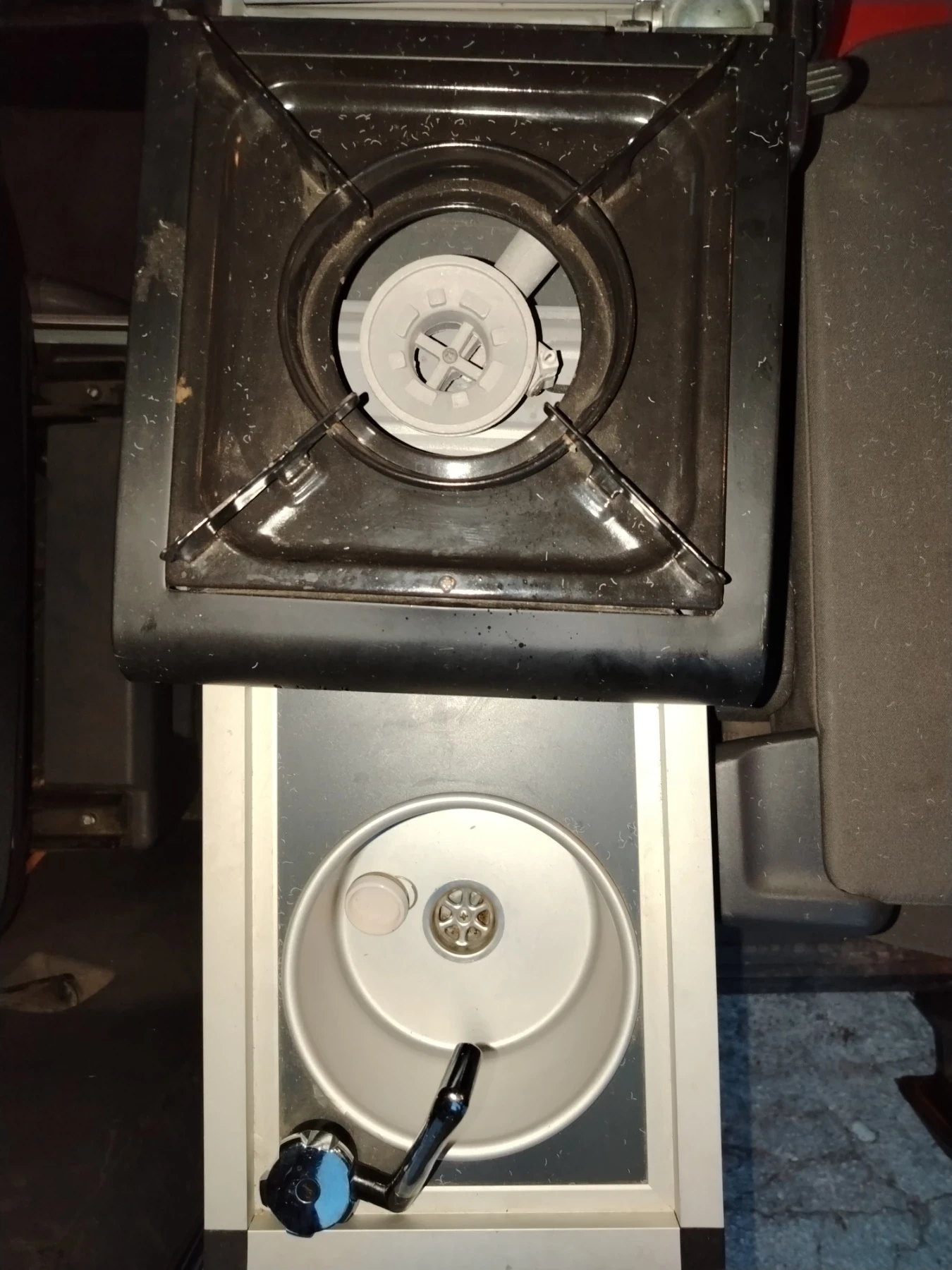 VW Multivan, снимка 2 - Автомобили и джипове - 56330659
