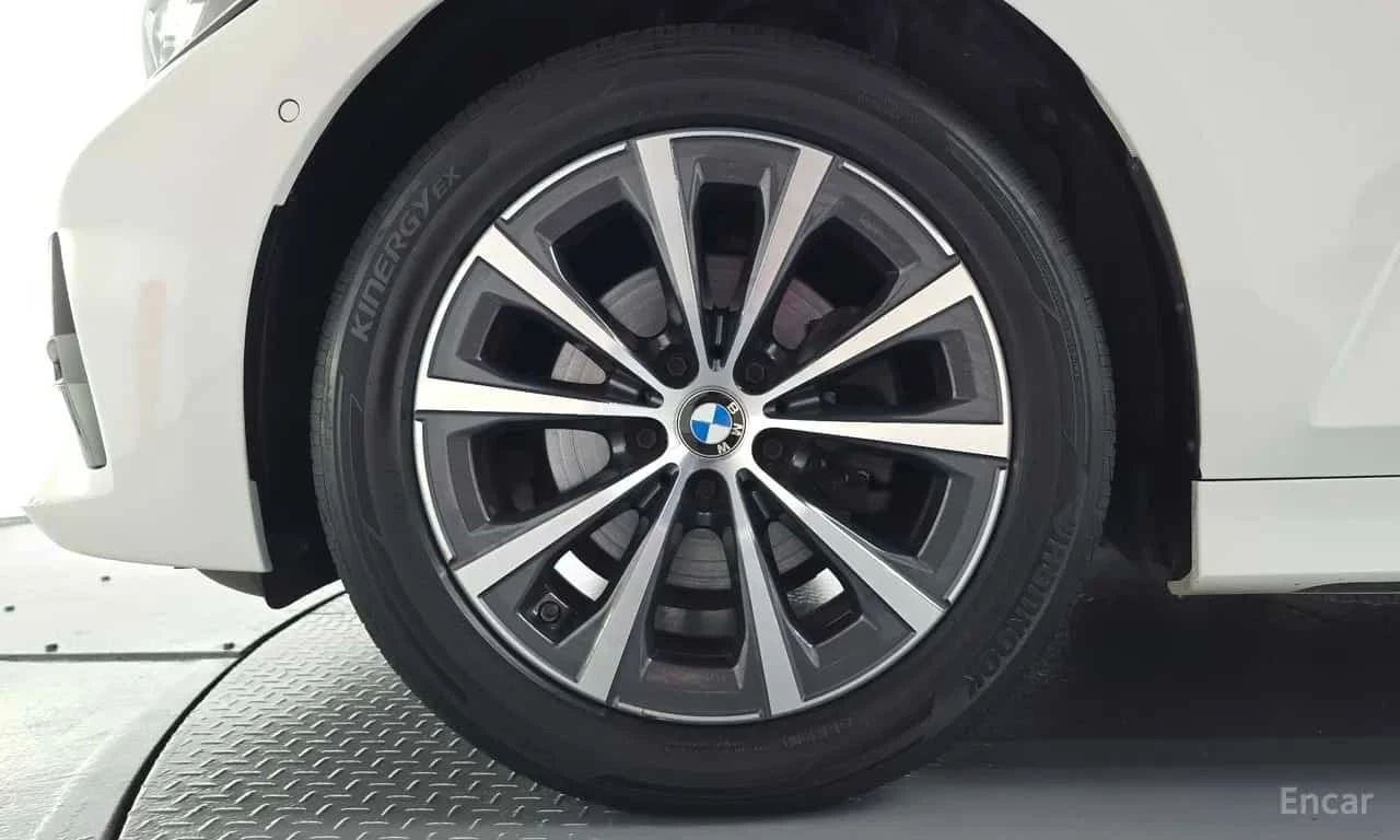BMW 320 * 320d xDrive * HUD * 2 ����� * ���� �� �� *  | Mobile.bg � ����������� 5
