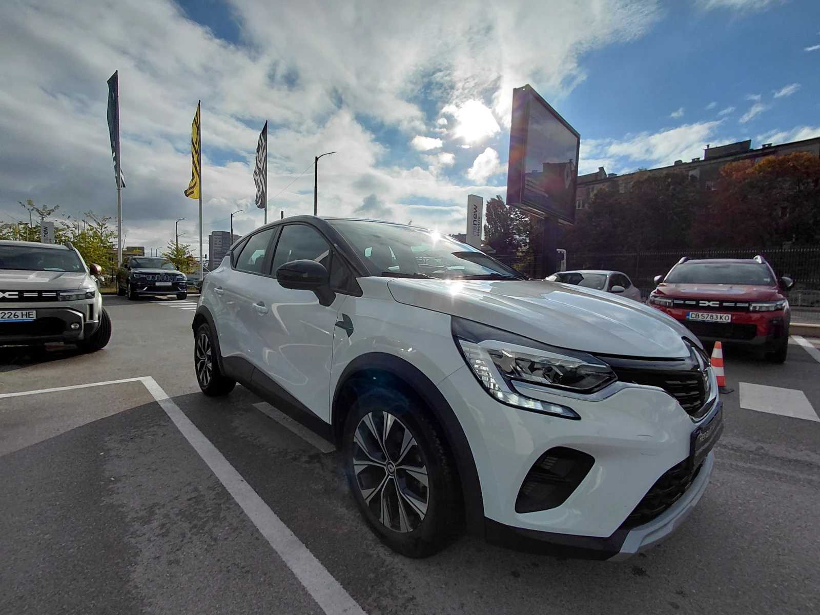 Renault Captur equilibre/100к.с/Газ/Бензин, снимка 3 - Автомобили и джипове - 56703359