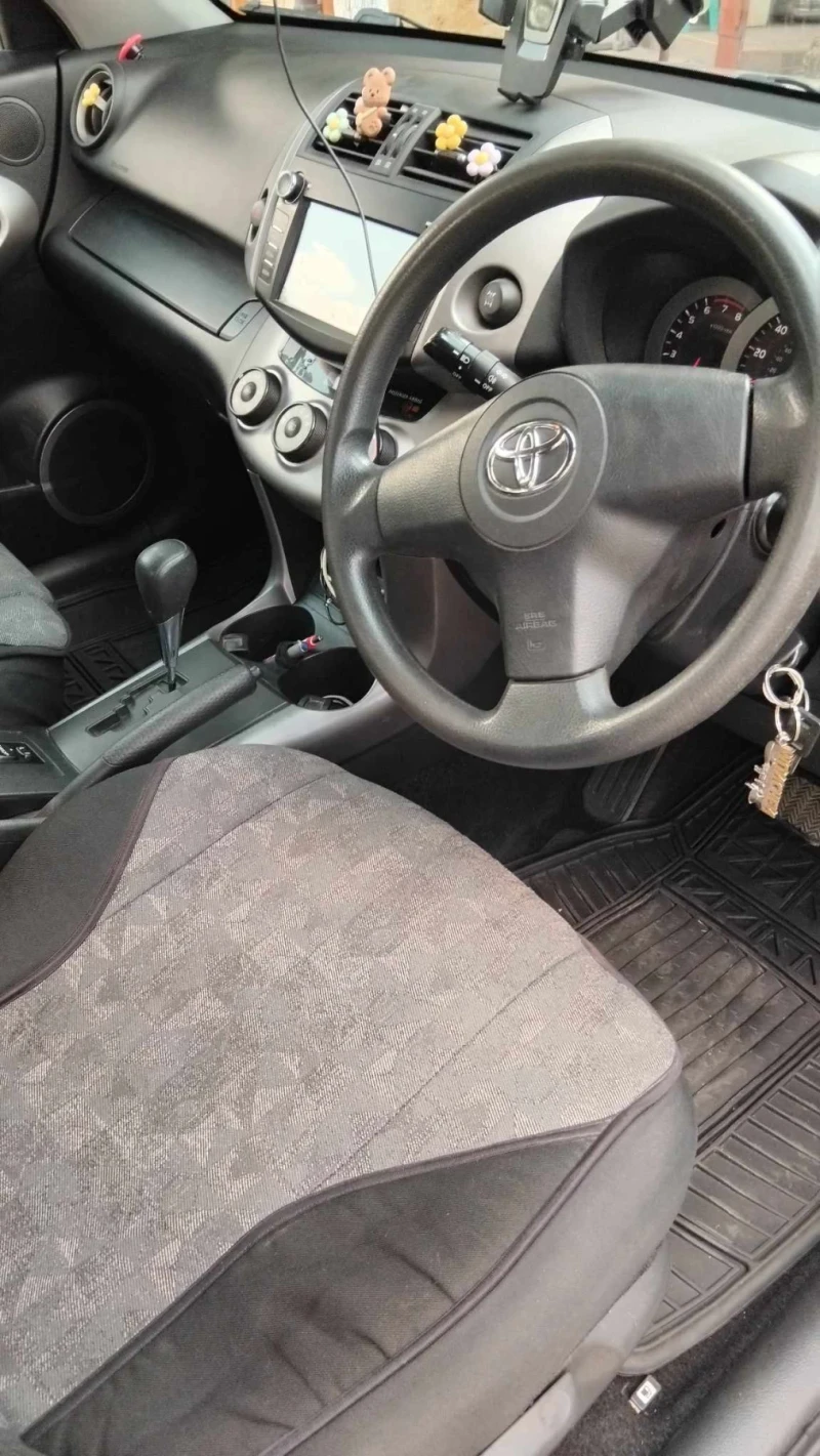 Toyota Rav4, снимка 11 - Автомобили и джипове - 47511664